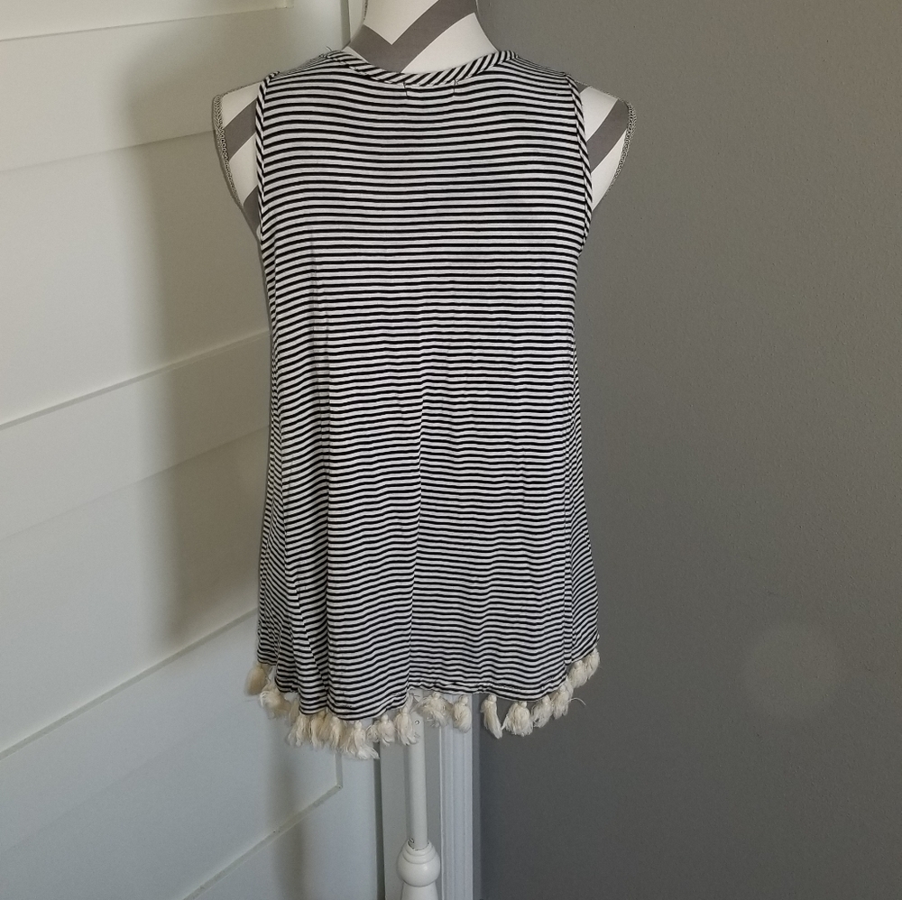 Fringe Tank - Picture 4 of 6